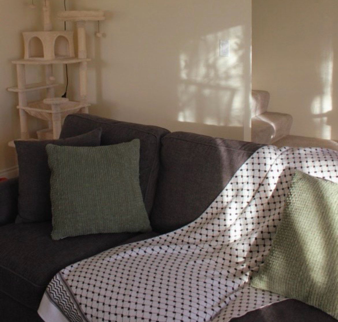 Premium Winter Keffiyeh - Traditional Palestinian Pattern